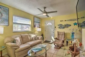 Comfy Dunedin Escape 1 Block to Main Street! - Dunedin Isles