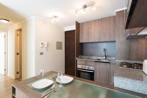 Urban Red 2BR W Wifi, Tv, Pool & Gym