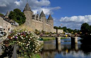 Maisons de vacances Stone cottage with modern cosy interior near to Josselin Perfect retreat for Writers or Star Gazers : photos des chambres