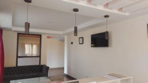 KILIMANI BREEZE HOTEL