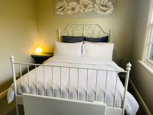 Bush Retreat Farm Stay 2 BR Guest Suite