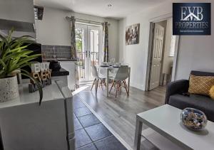 Welcoming Haven Just Minutes from the City Centre