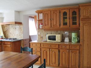 Maisons de vacances Gite La Saucelle, 4 pieces, 6 personnes - FR-1-581-57 : photos des chambres