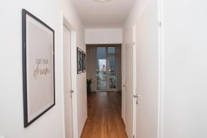 Great apartment with view and heated rooftop Pool