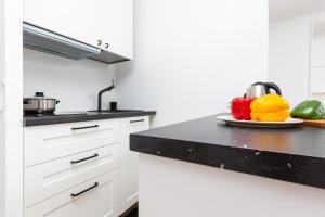 Studio Apartment Ochota Siemieńskiego by Noclegi Renters