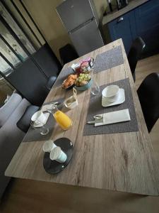 B&B / Chambres d'hotes Le Maine N 5 - FLEAC ANGOULEME - Suite Corto Maltese : photos des chambres