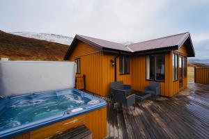 Langahlid Cottages & Hot Tubs