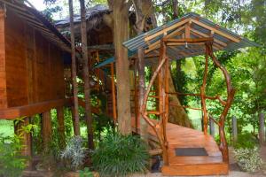 Kumbuk Tree House Yala Safari Place