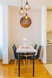 BRAND NEW - SelfCheckIns 24 - Zagreb - Garage - Loggia - New - Luxury 