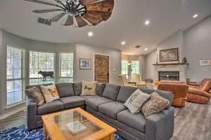 Holly Lake Retreat with 3 Community Pools and Yard - Hawkins