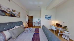 2 BR Corner Executive Suite at Lafayette Park Square Megaworld Blvd Unit 5H