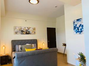 2 BR Corner Executive Suite at Lafayette Park Square Megaworld Blvd Unit 5H