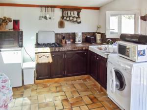 Maisons de vacances Maison d'une chambre a Tredrez Locquemeau a 800 m de la plage avec jardin amenage et wifi : photos des chambres