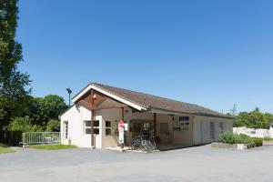 Campings Camping Du Port De Plaisance : photos des chambres