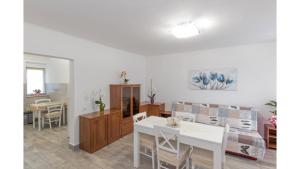 Apartment Erin by Rent Istria
