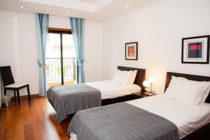 Stunning 2 Bedroom Apartment 500m to Luz Beach