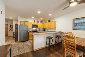 2658 Tenderfoot Lodge condo