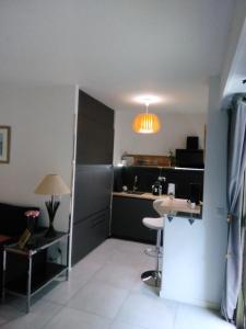 Appartements NICE- GAIRAUT - JARDIN PRIVE- GRAND F1 LUMINEUX-Piscine Collective : photos des chambres