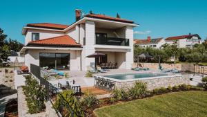 Luxury Villa Luana - 4hvězdičkové hotely ve městě Malinska