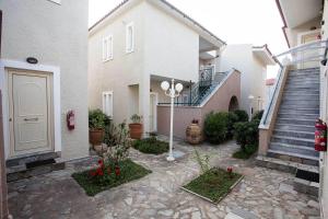 Remvi Hotel - Apartments Messinia Greece