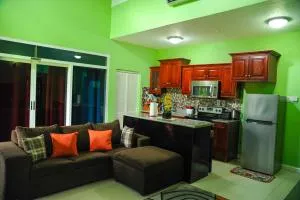 GK Luxury Apartment - Constant Spring