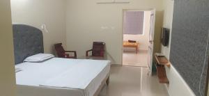 Srinivasa Hotel
