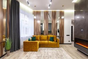 Royal apartment on Leontovicha 72