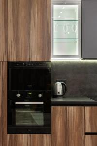 Royal apartment on Leontovicha 72