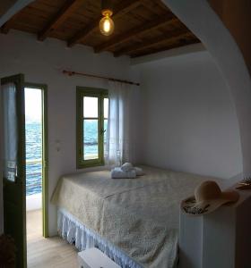 Milos By The - Sea Seafront House