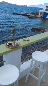 Milos By The - Sea Seafront House
