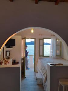 Milos By The - Sea Seafront House