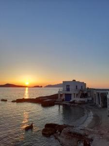 Milos By The - Sea Seafront House