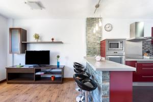 Home2Book Bright Center Apartment Santa Cruz