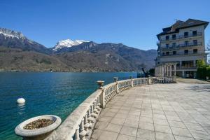 Maisons de vacances Feet in the water! : photos des chambres