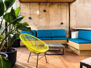 Incredible 2BR Penthouse with Urban Rooftop Garden