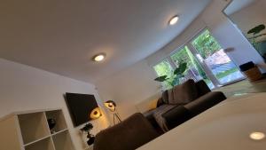 Fantabulous Townhouse with Forest View