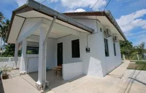 Avoria YouTube Netflix - Kampong Mak Kemas