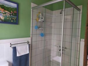 Casa con pileta y quincho en sierras chicas