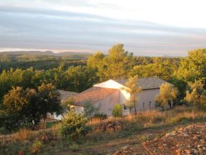 Maisons de vacances Charmante Petite Maison & Grande Terrasse Plein SUD ! : photos des chambres