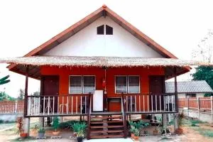 บ้านสวนยายชุ่ม/bannsuanyaychum - Li