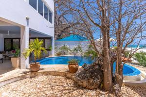 Tequila Sunrise Pool Cabana-Diani Beach