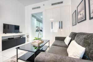 Radiant Studio at Giovanni Boutique Suites DSC by Deluxe Holiday Homes