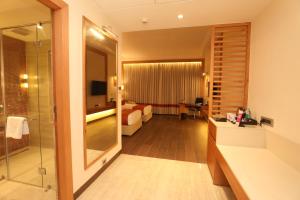 Regenta Central Udaipur, Court Circle