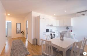 Sunny Penthouse l DG114