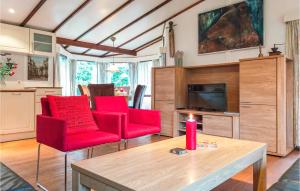 Stunning Home In Sint-Annaland