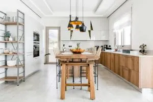 EtherealVilla-Family villa with pool - Lourdhata