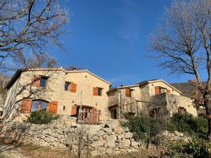 Maisons de vacances FONT NOUVELLE maison de charme Drome Provencale, 6 ou 10 personnes avec piscine : photos des chambres