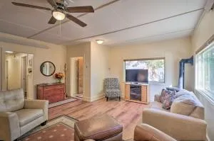 Buena Vista Home with Patio 2 Blocks to Main St - Abbeyville