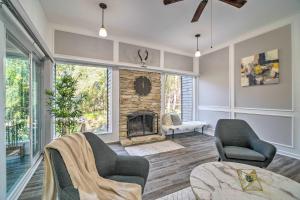 Coldspring Cottage < 1 Mi to Lake Livingston!