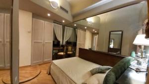 Tornabuoni La Petite Suite